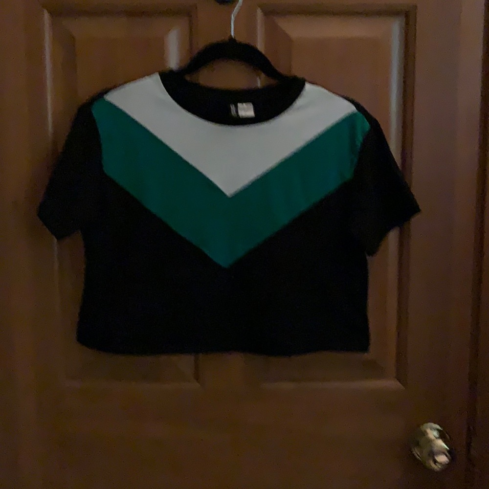H&M crop top size XS (black, white, green)